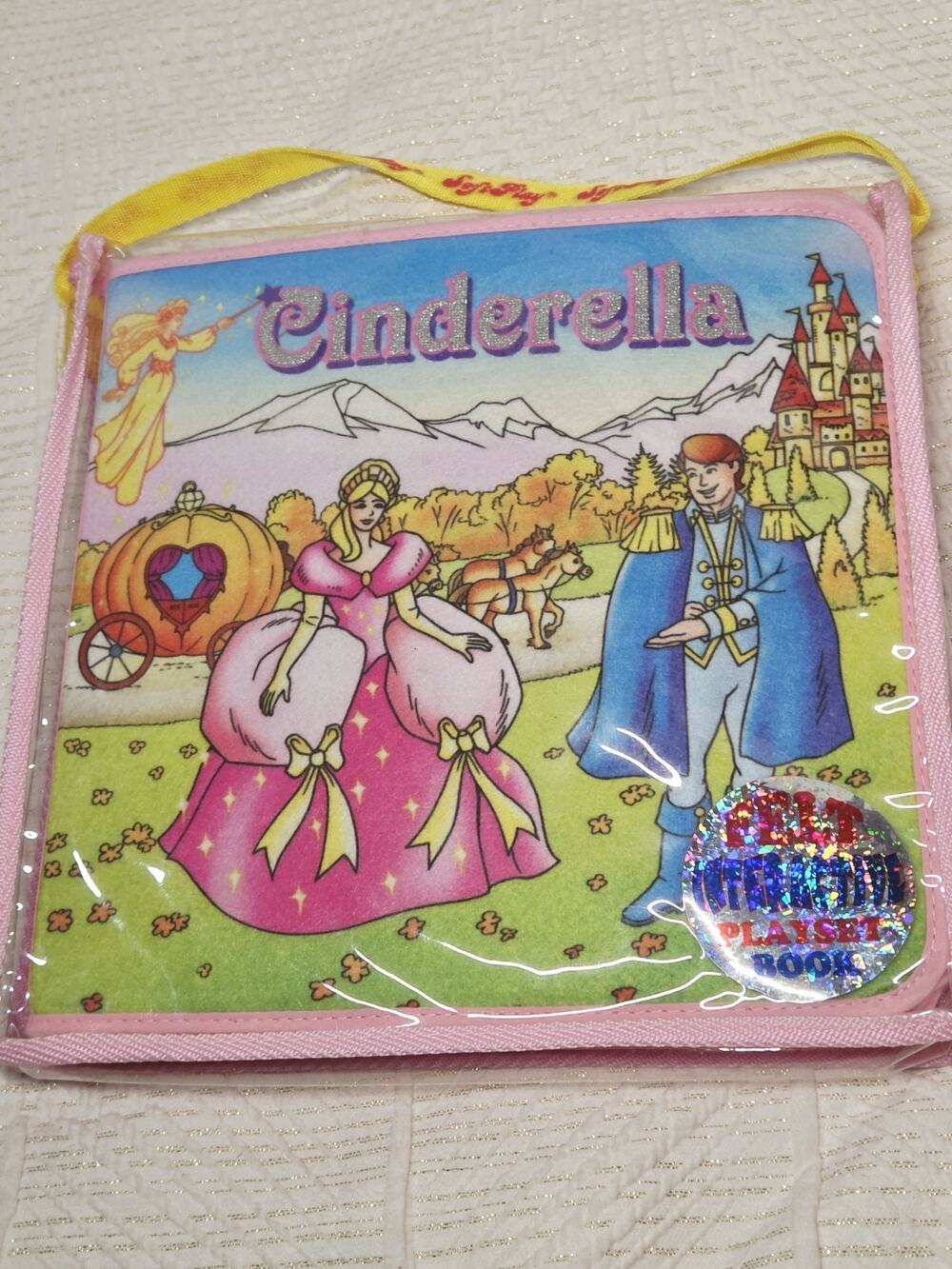 Soft Play Cinderella 3-D Felt Playset Book Carrying Case Make Believe Y2k Retro